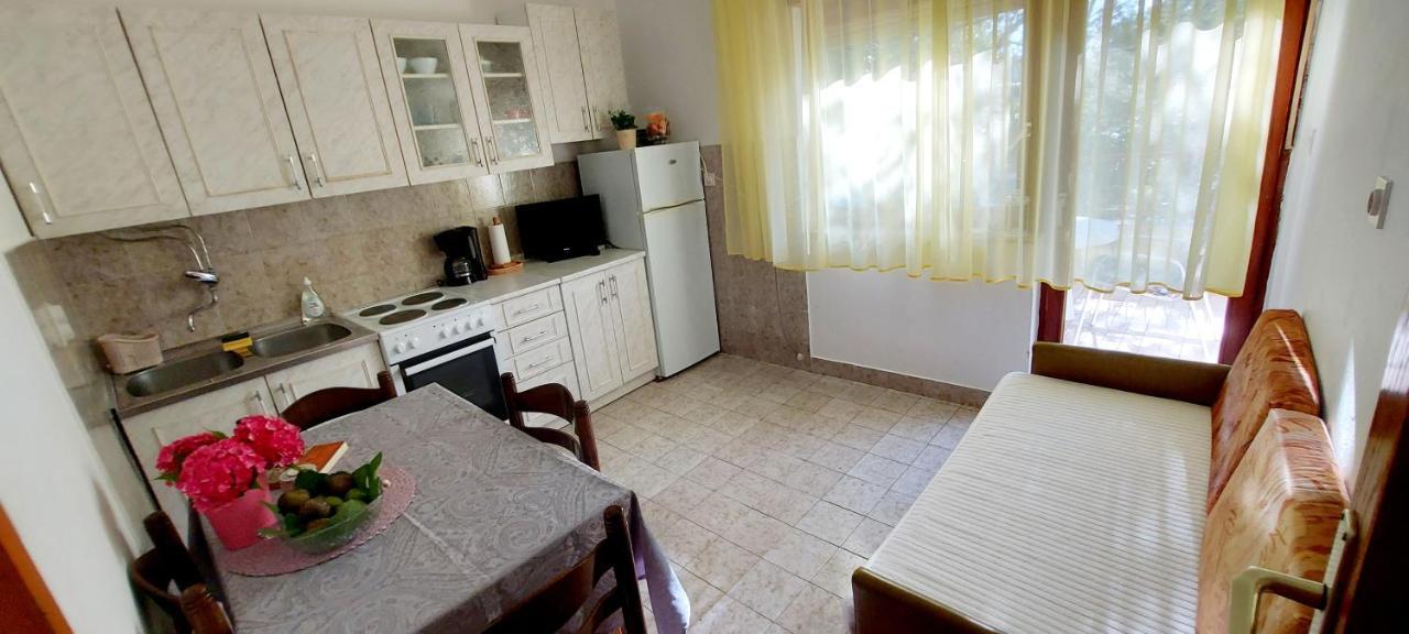 Apartment Luka Dobrinj Exterior photo