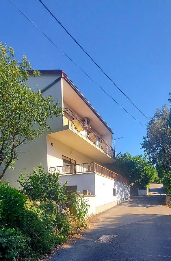 Apartment Luka Dobrinj Exterior photo